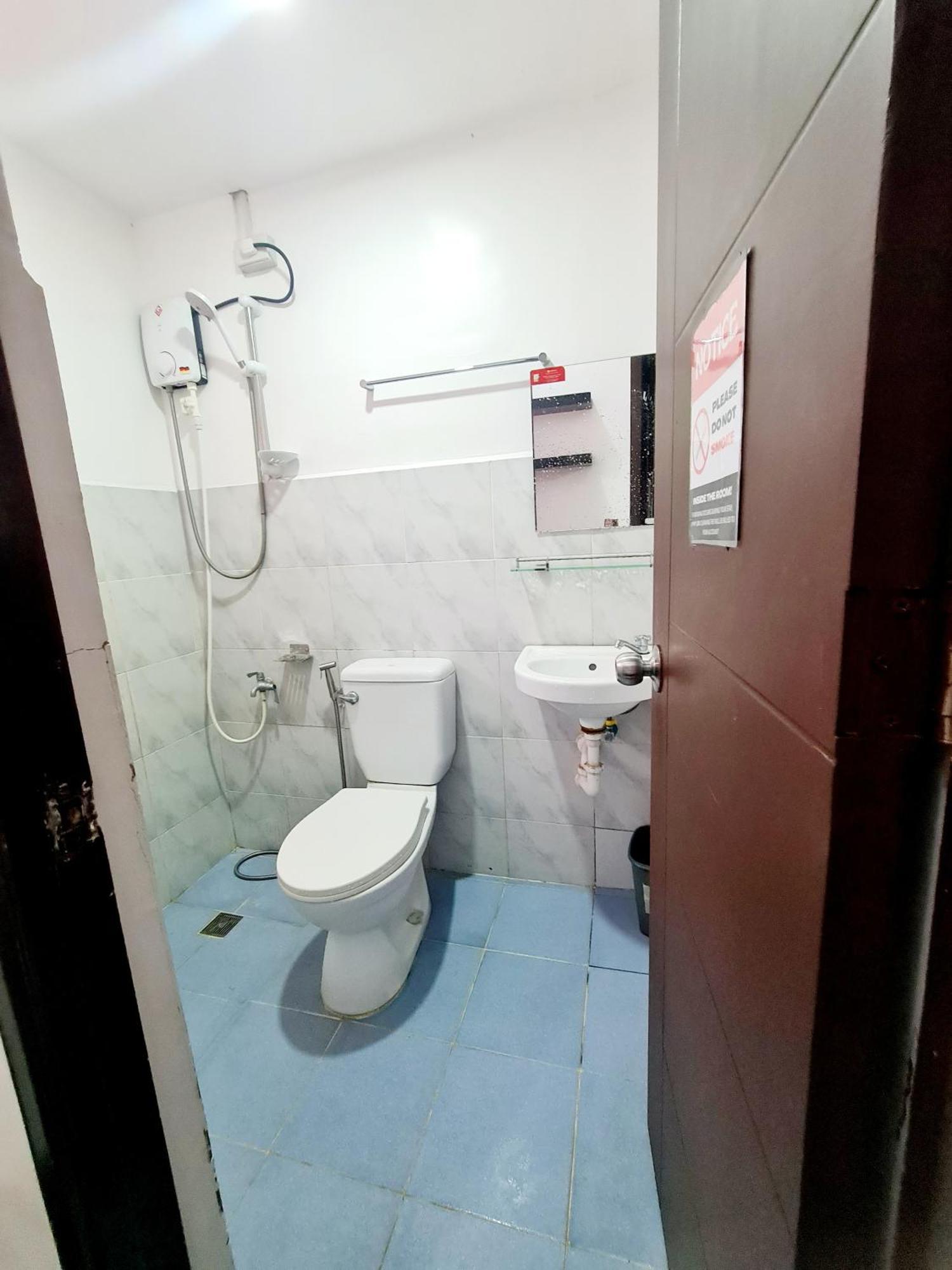Dasma Lofts Hotel Near Dela Salle Dasma Дасмариняс Екстериор снимка