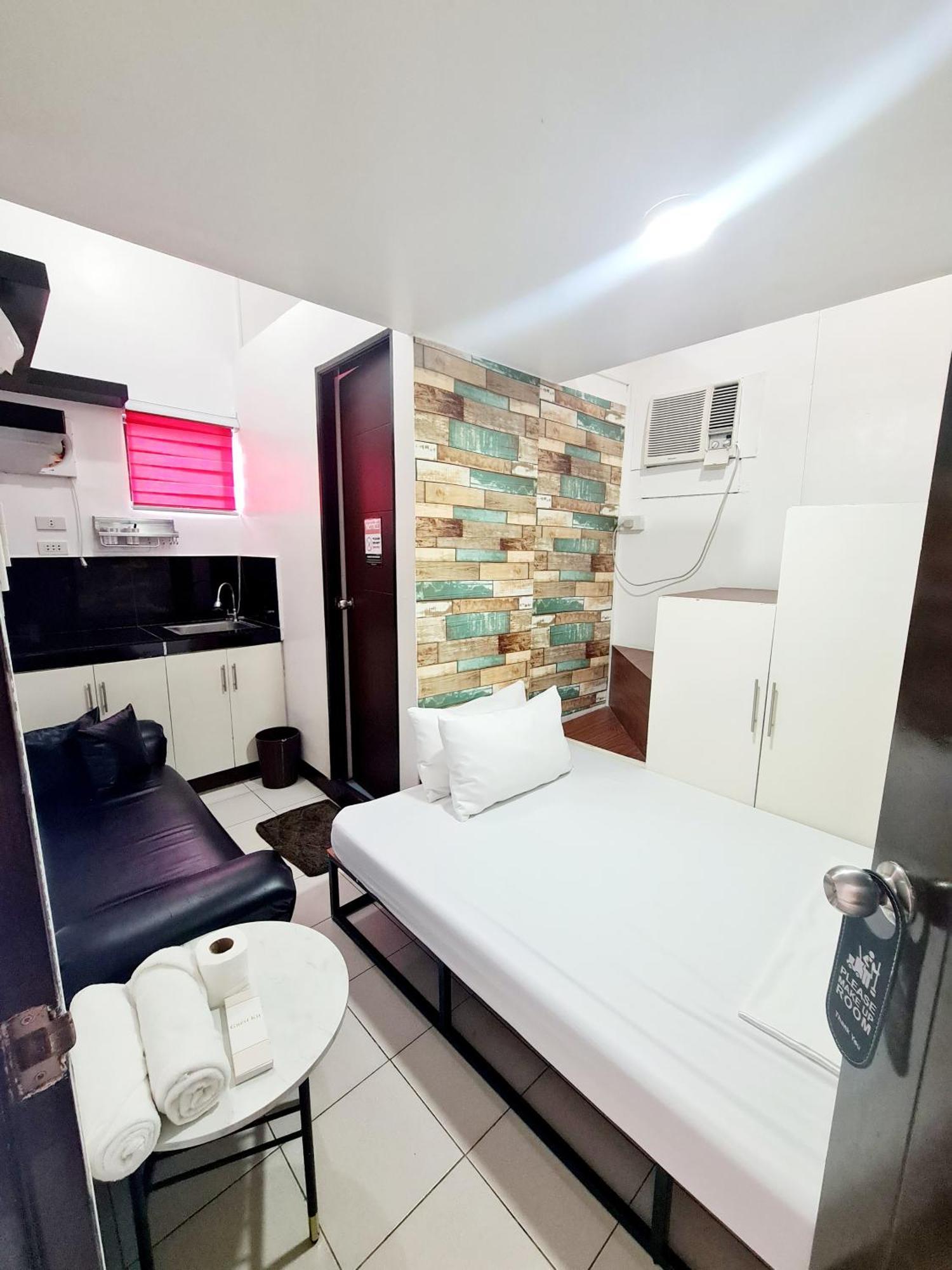 Dasma Lofts Hotel Near Dela Salle Dasma Дасмариняс Екстериор снимка
